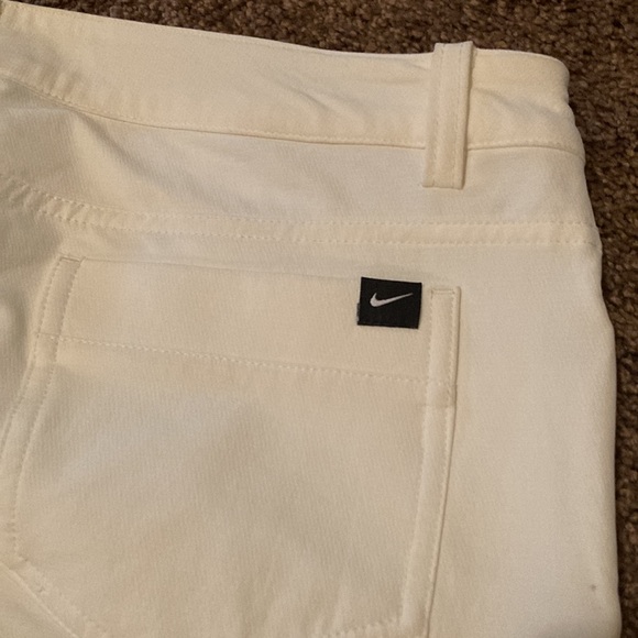 NIKE WOMEN’S GOLF PANTS. WHITE. NWT. HAS STRETCH. 5 POCKETS. SIZE 10. CLASSY! - Picture 9 of 10